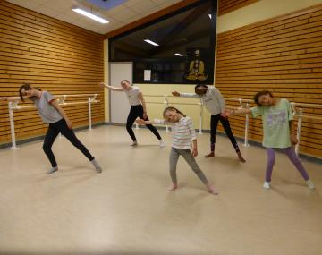 cours danse jazz enfant polyedre seynod annecy