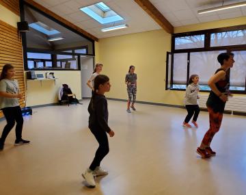 cours zumba kids pré ados polyedre seynod annecy